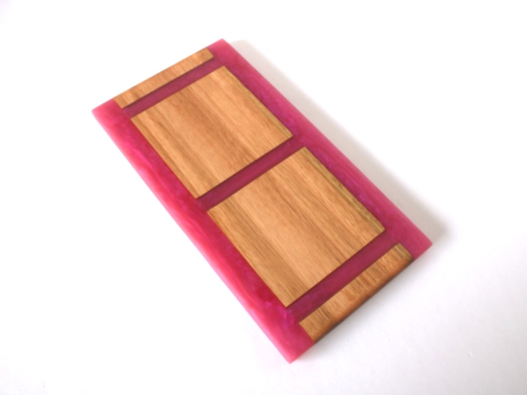 Fuchsia Rose Collection – Red Grandis Charcuterie Board with Bouquet Engraving & Matching Coasters